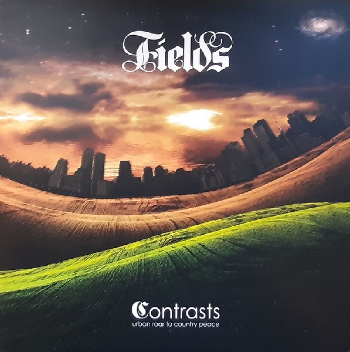 Afbeelding van Fields - Contrasts: Urban Road To Country Peace