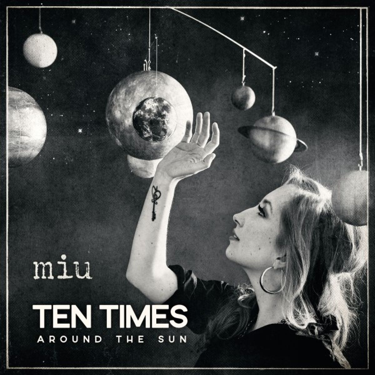 Afbeelding van Miu - Ten Times Around The Sun