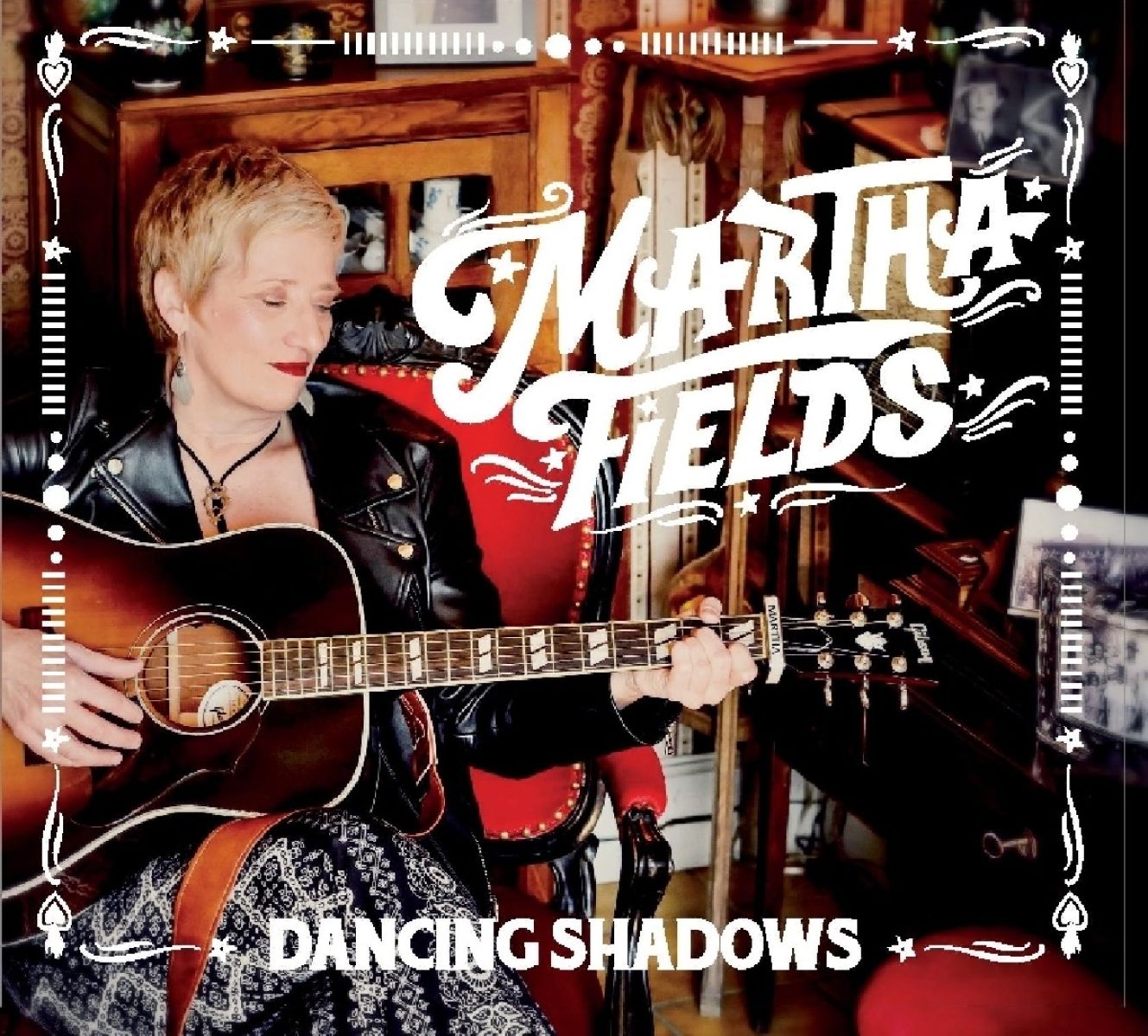 Afbeelding van Martha Fields - Dancing Shadows