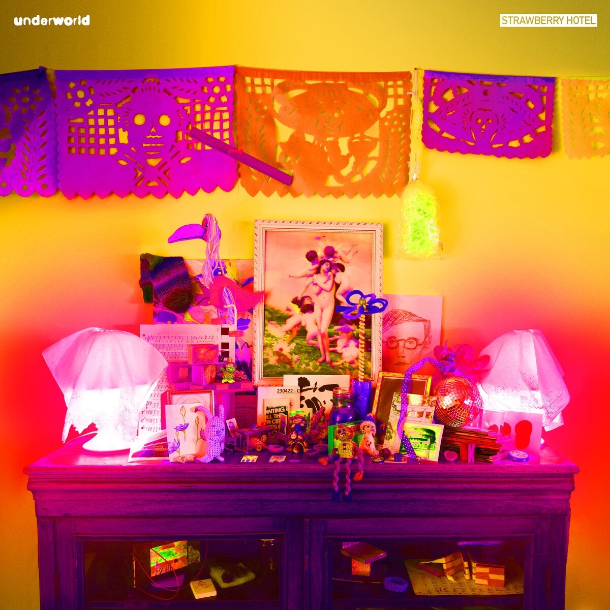 Afbeelding van Underworld - Strawberry Hotel