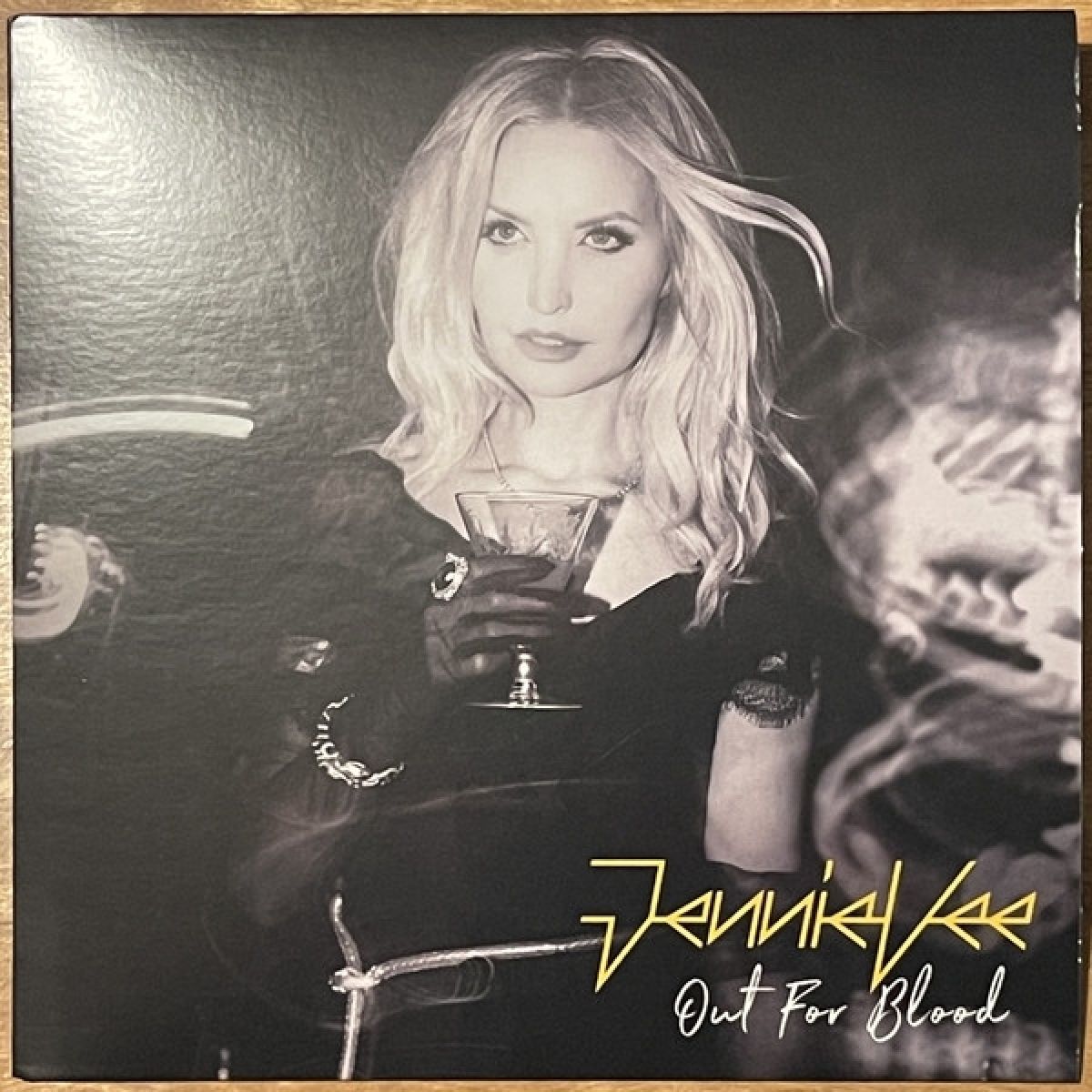 Afbeelding van Jennie Vee - Out For Blood