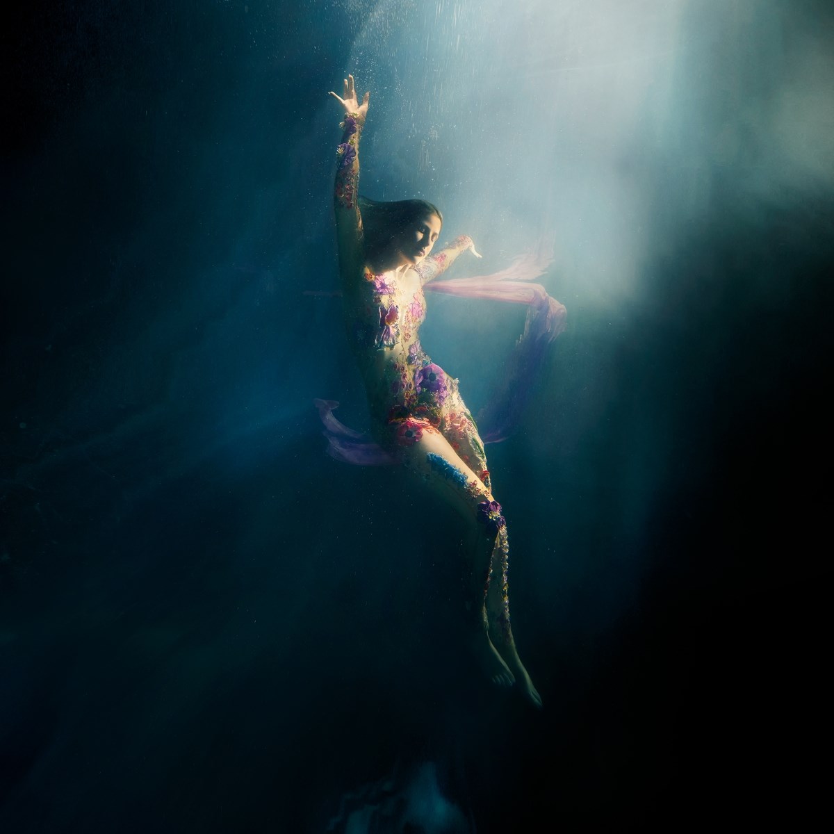 Afbeelding van Ellie Goulding - Higher Than Heaven