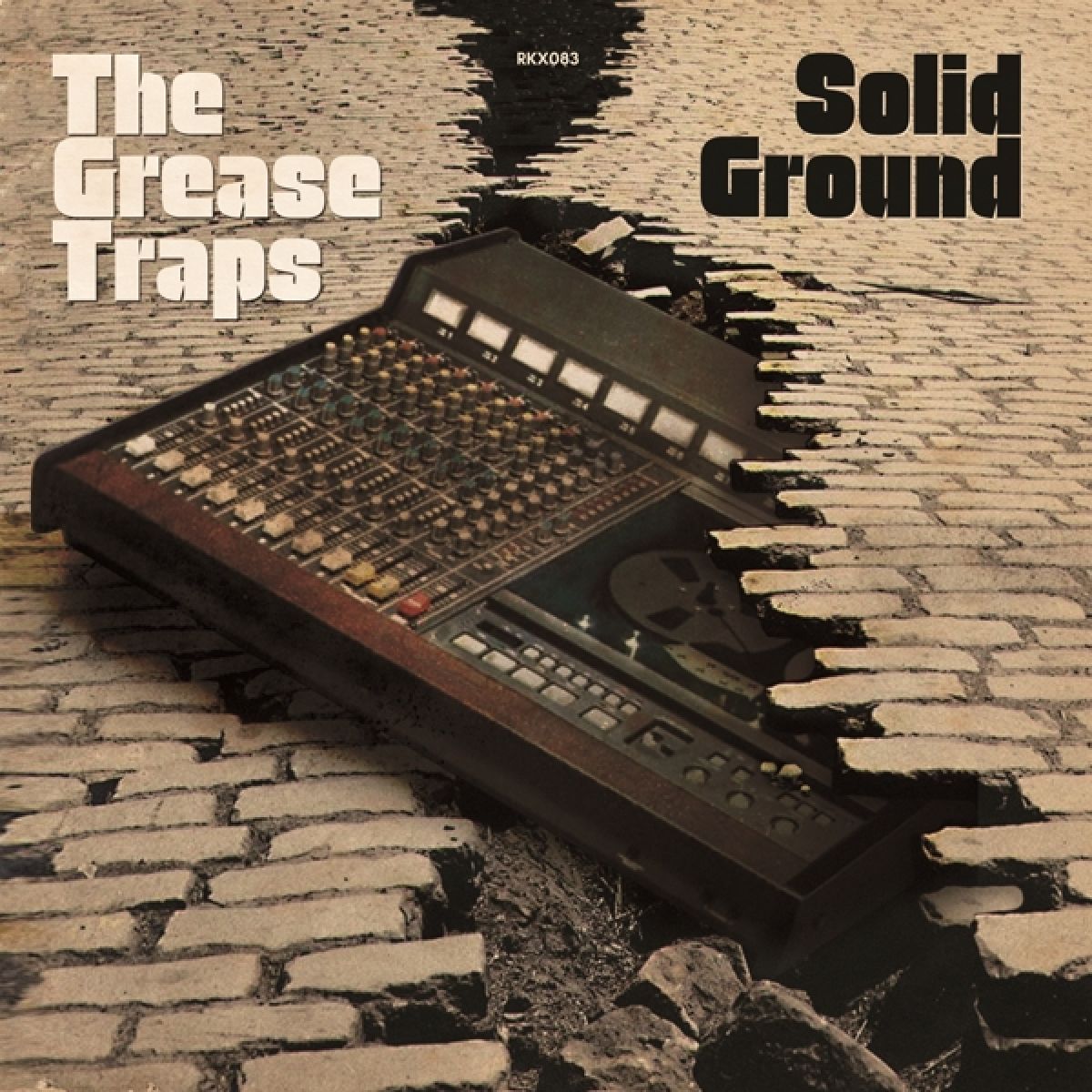 Afbeelding van The Grease Traps - Solid Ground