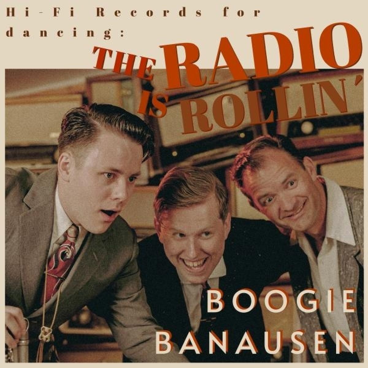 Afbeelding van The Radio Is Rolling