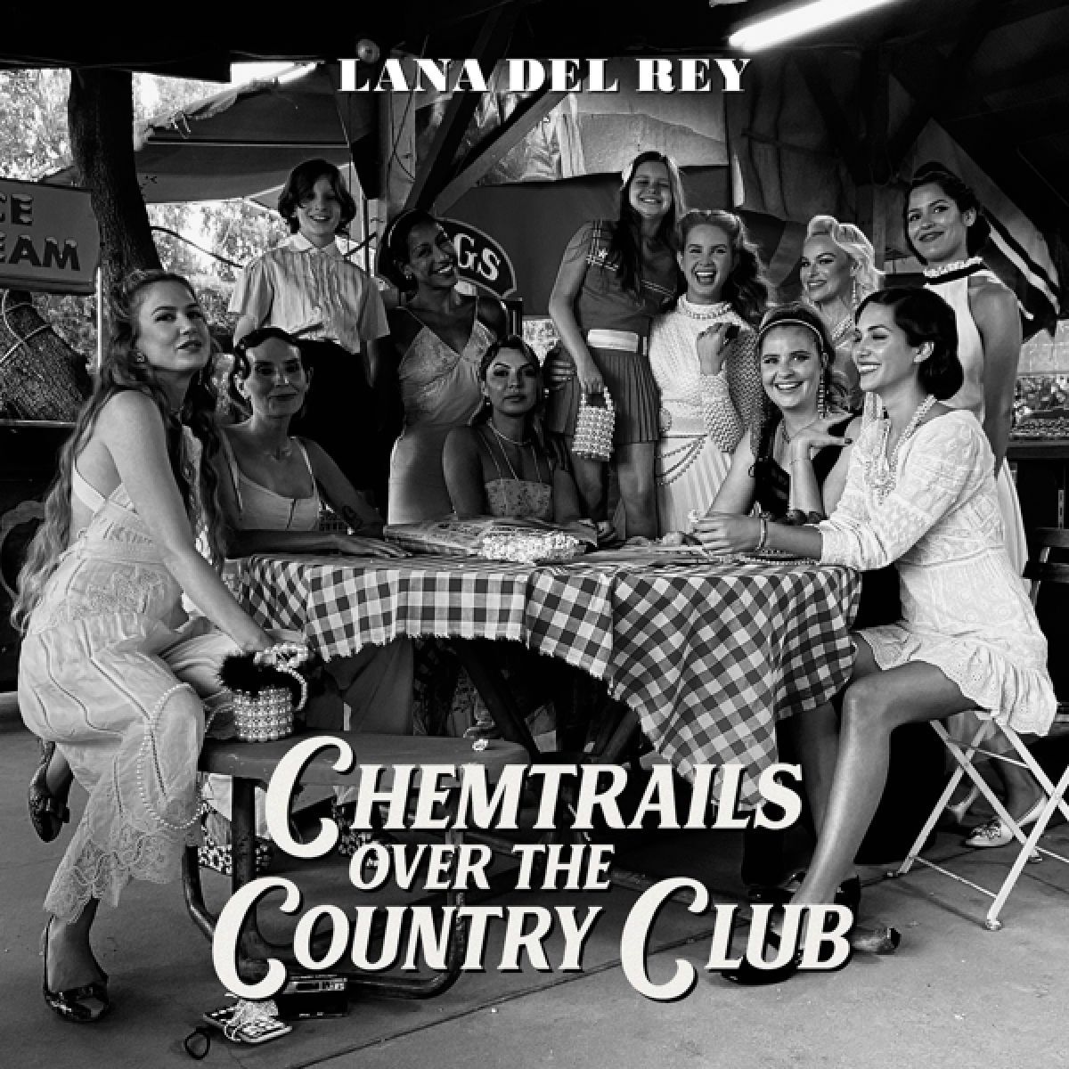 Afbeelding van Lana Del Rey - Chemtrails Over The Country Club