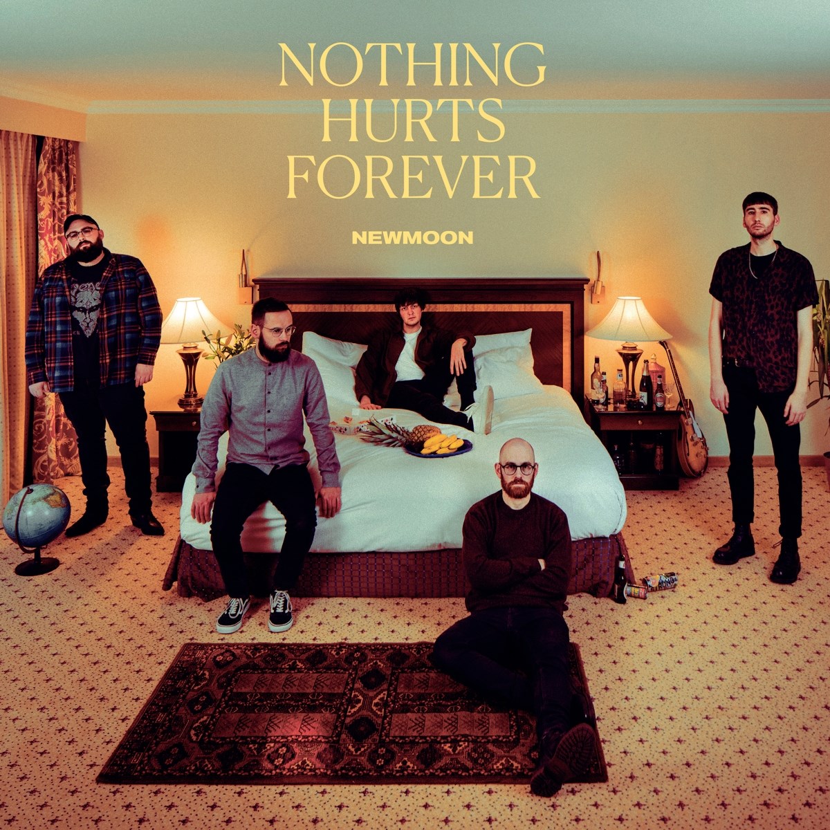 Afbeelding van Newmoon - Nothing Hurts Forever