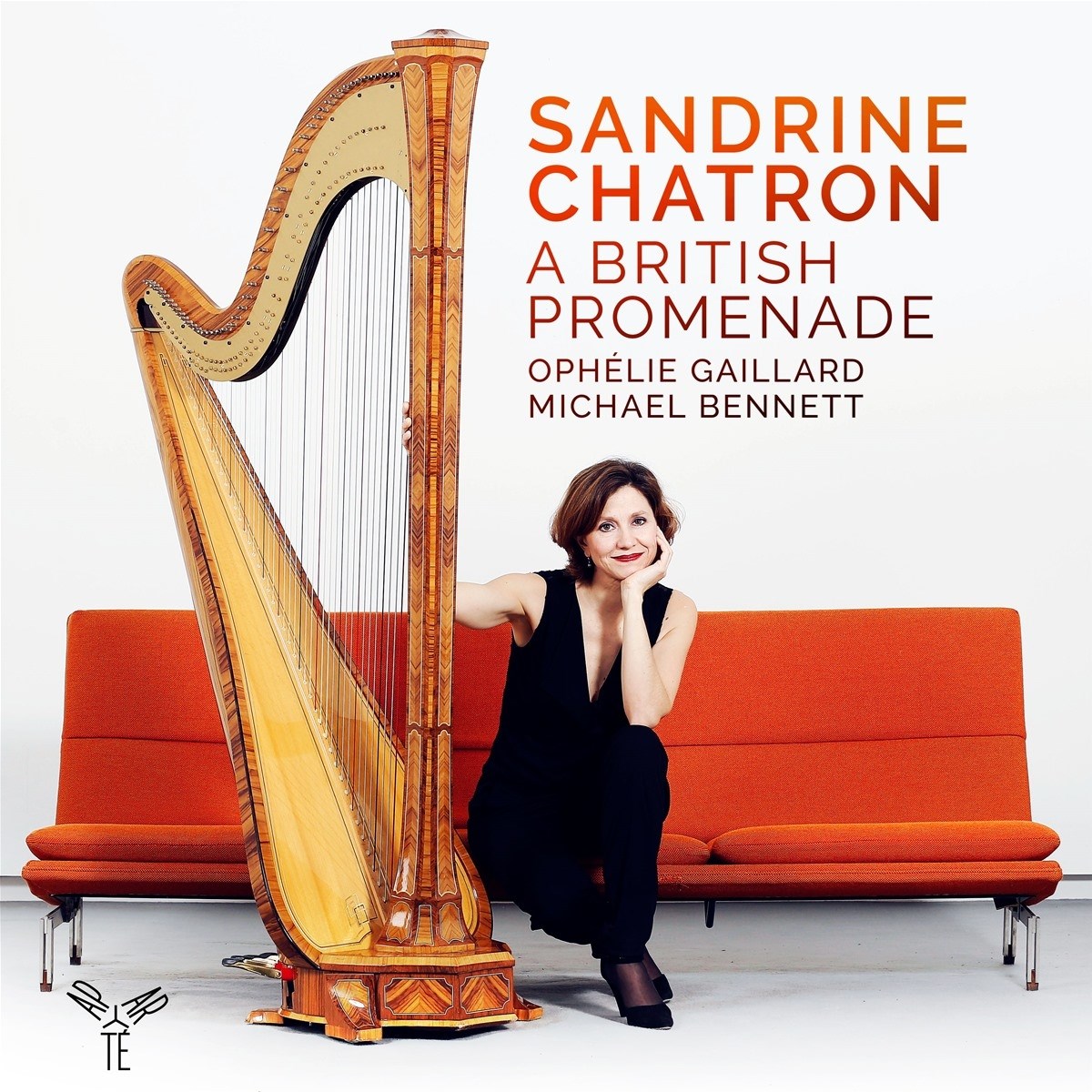 Sandrine Chatron, Ophélie Gaillard, Michael Bennett - A British Promenade