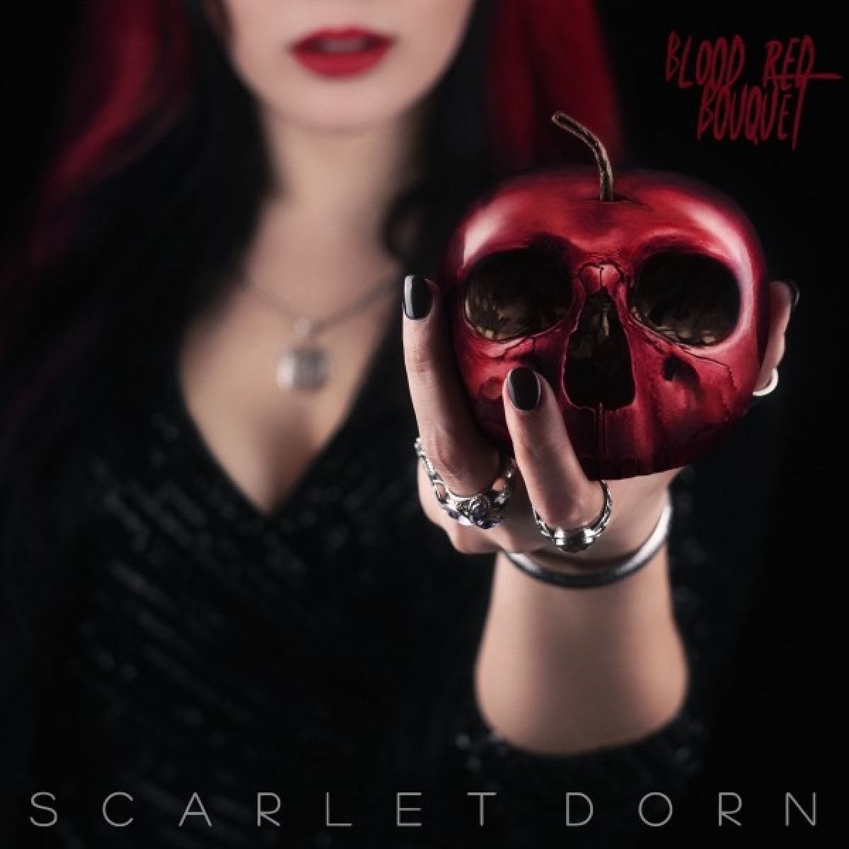 Afbeelding van Scarlet Dorn - Blood Red Bouquet