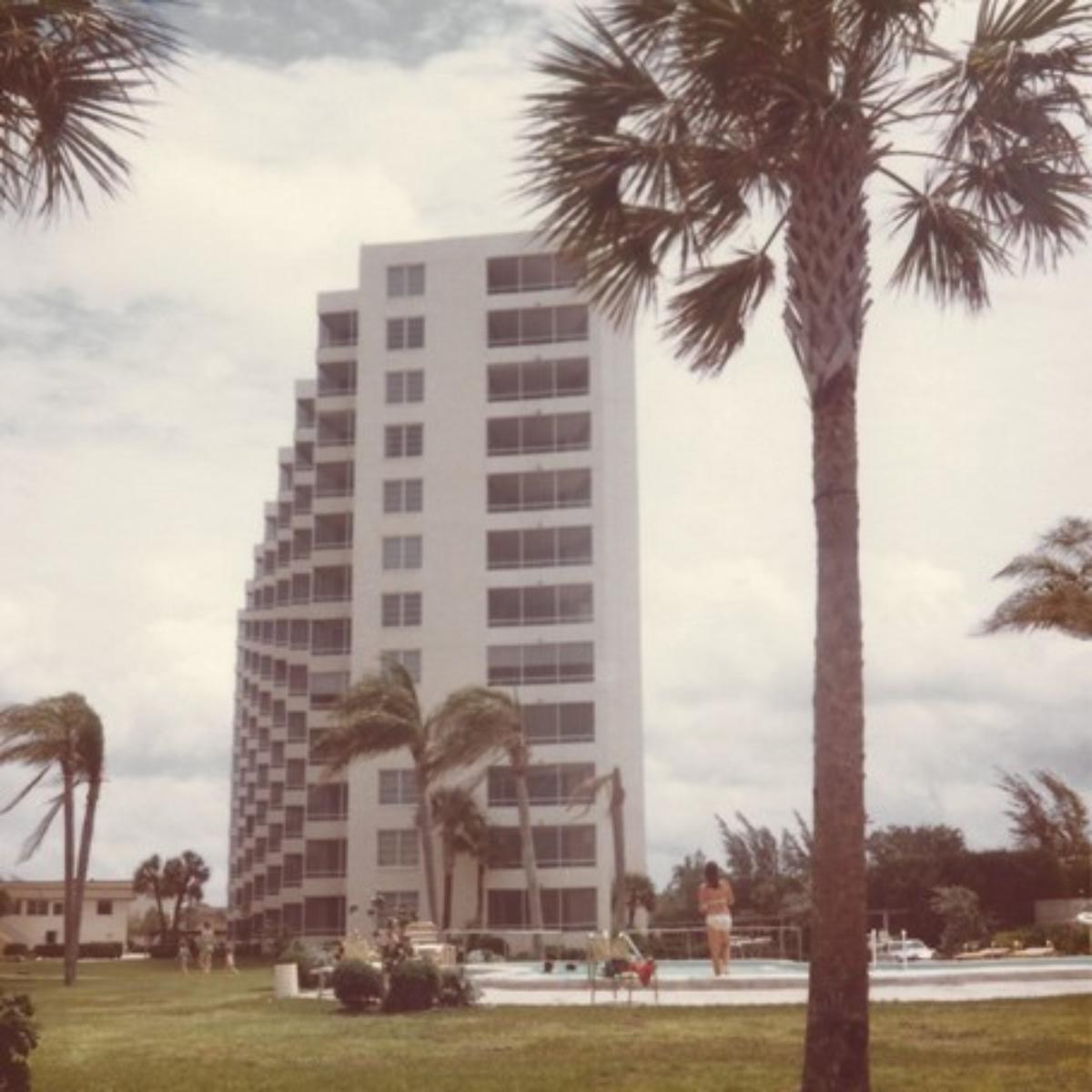 Afbeelding van Triptides - Sun Pavilion
